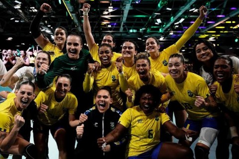 Seleção Brasileira de Handebol Feminino disputa torneio em Niterói
